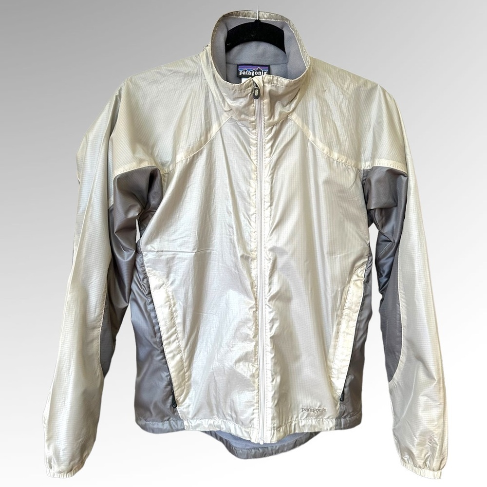 Patagonia Women’s Rain Jacket Size XS